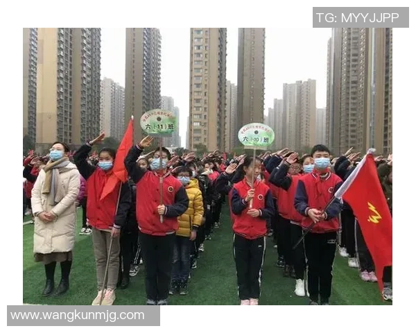 北京回民学校足球队奋勇争先展现青春风采与团队精神的精彩瞬间